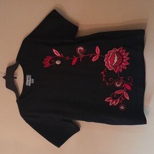 Indigo Moon Size Large  Black Pullover Top Shirt Embroidered Flowers